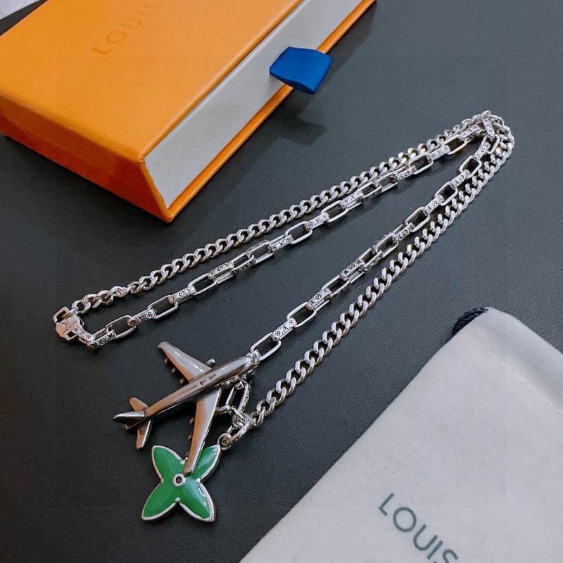 LV Necklace 11yxx47
